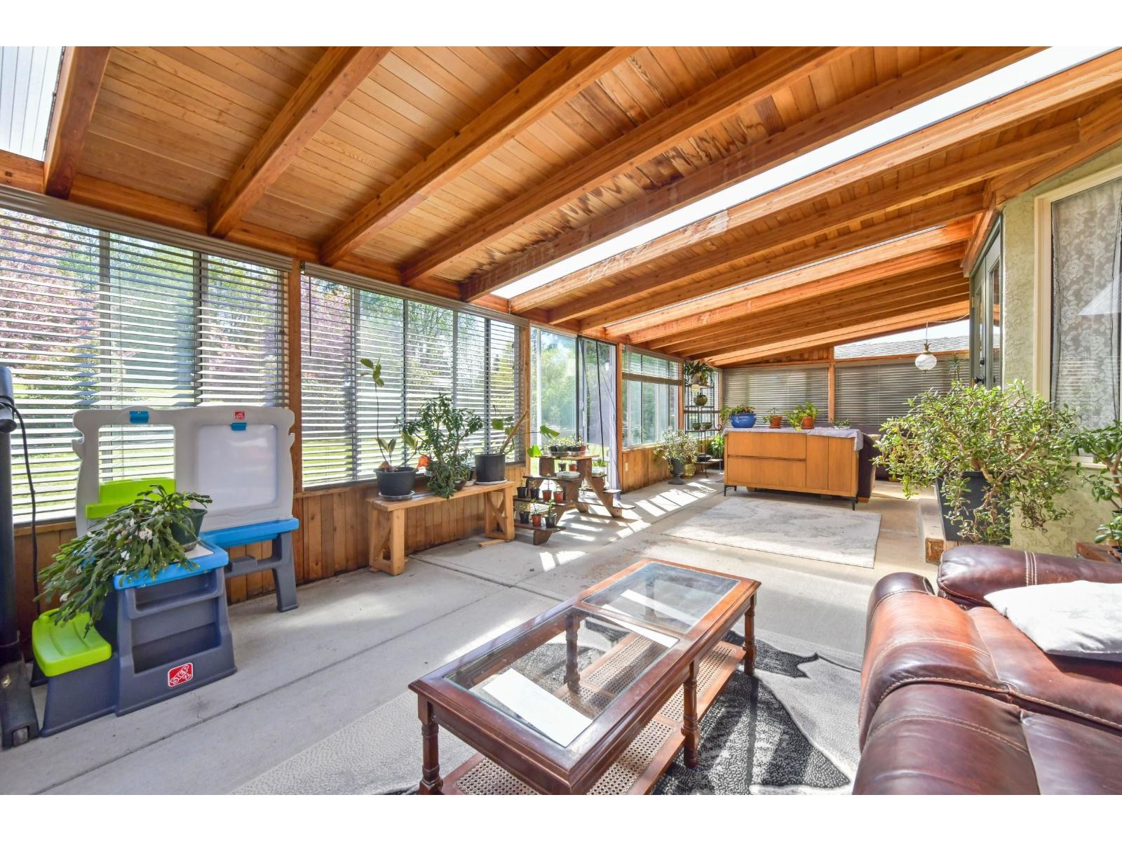 8551 Bannister Drive, Mission, British Columbia  V2V 6Y3 - Photo 12 - R3115842