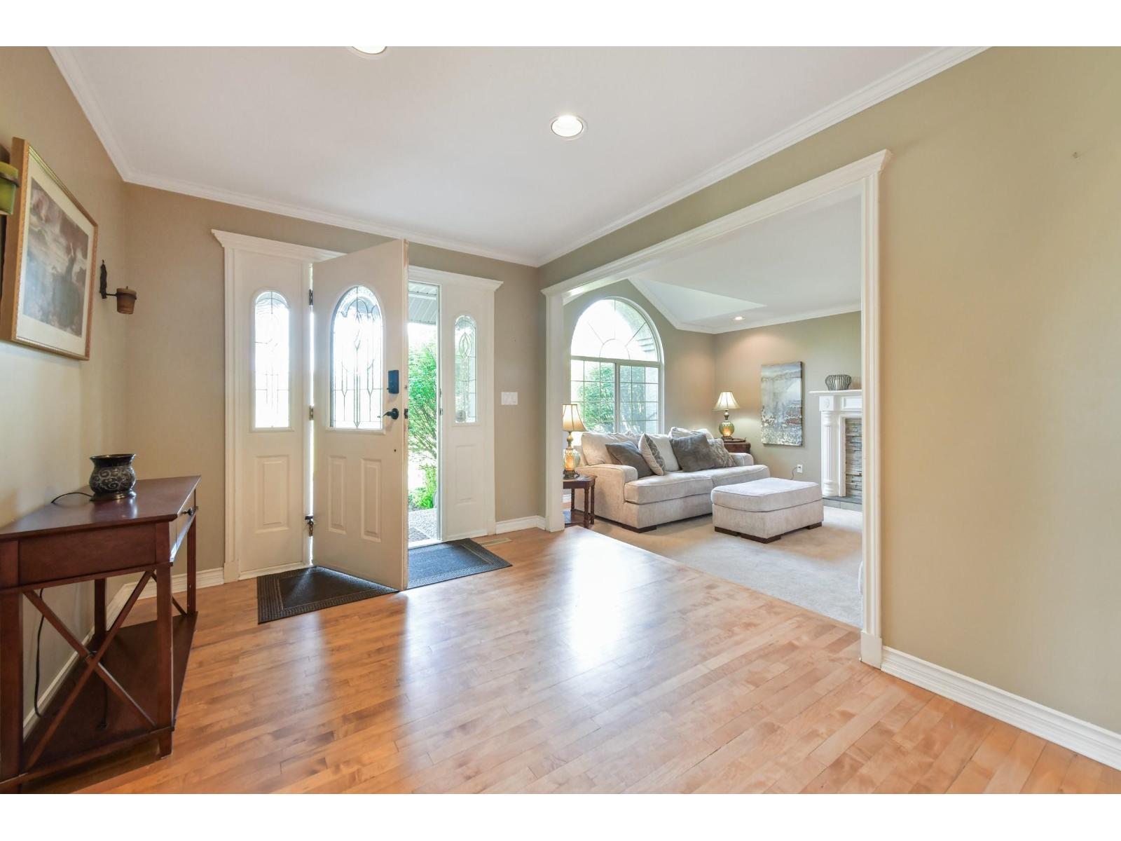 8551 Bannister Drive, Mission, British Columbia  V2V 6Y3 - Photo 3 - R3115842