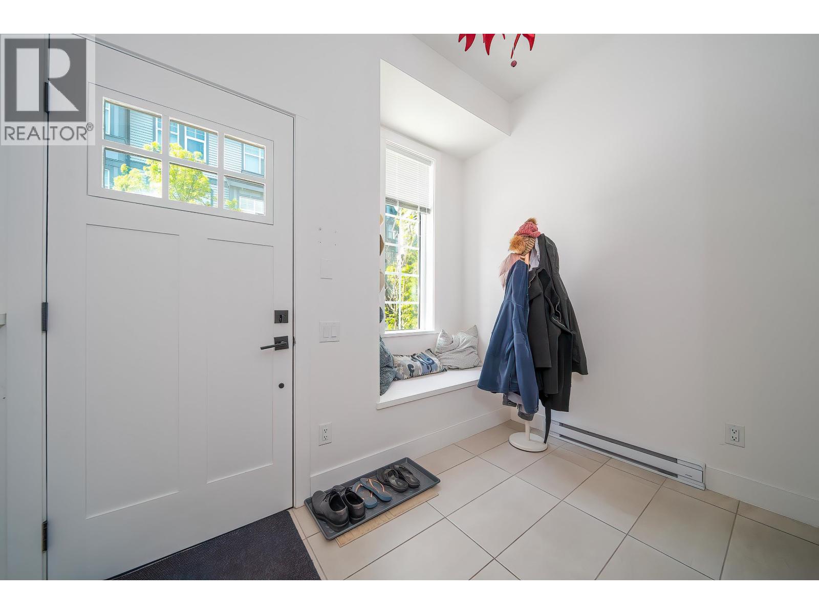 59 3552 Victoria Drive, Coquitlam, British Columbia  V3C 3V4 - Photo 3 - R3117057