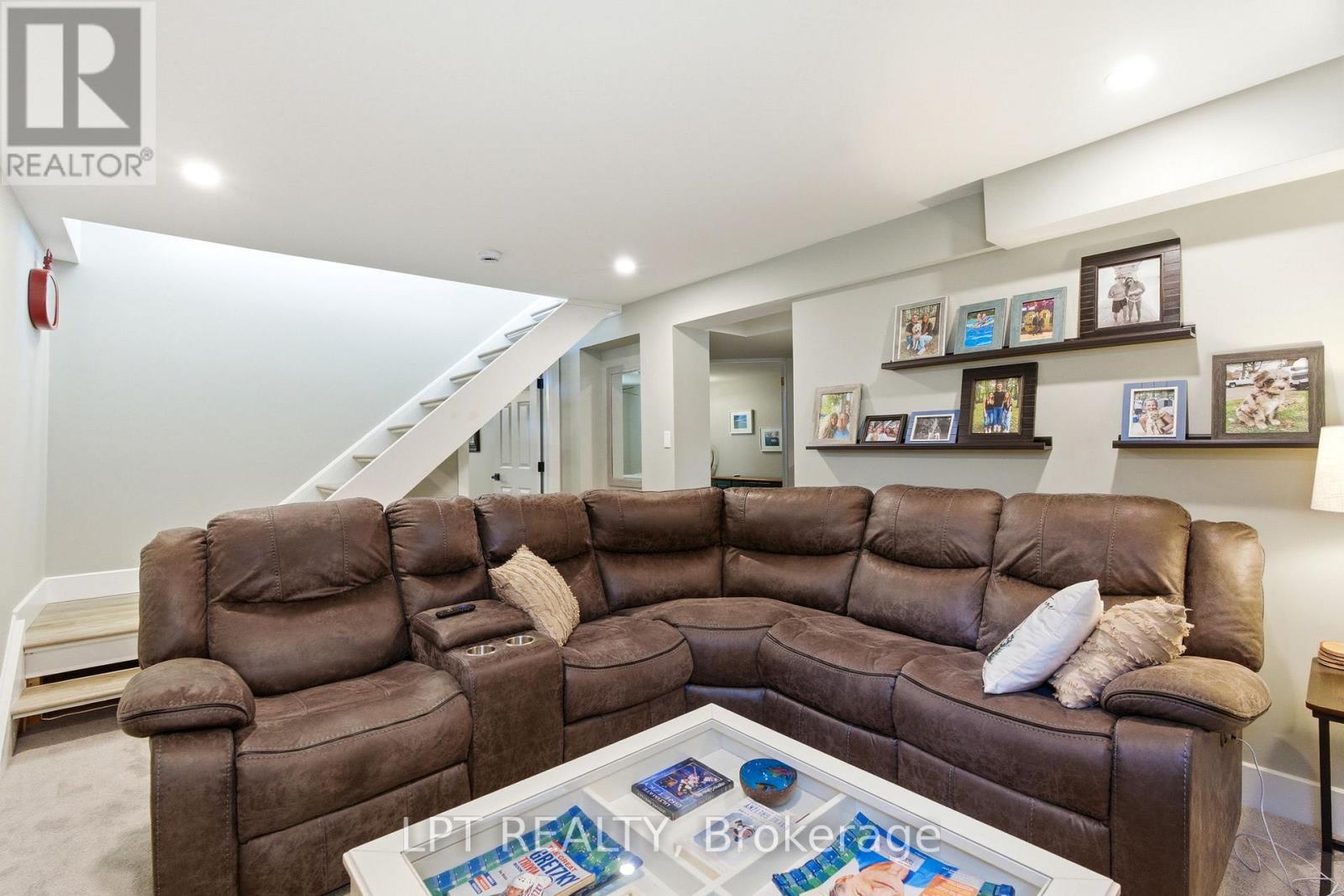 30 Sauble River Road, Lambton Shores, Ontario  N0M 1T0 - Photo 18 - X13055596