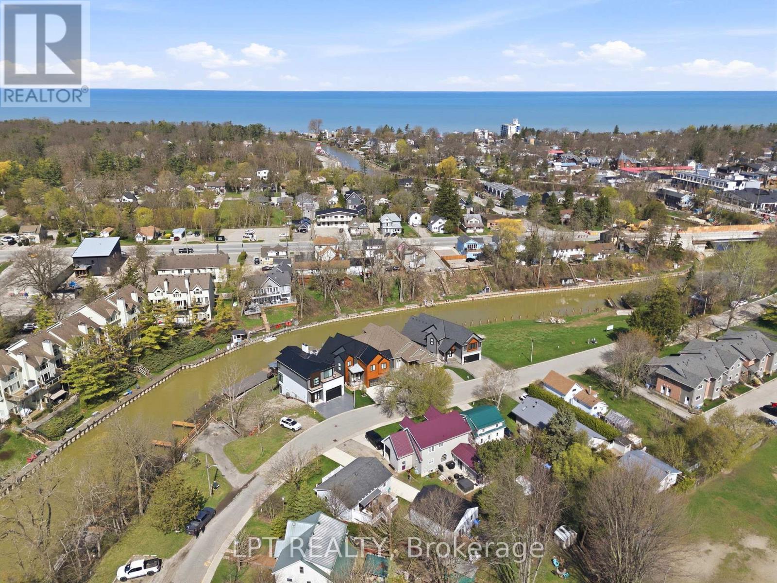 30 Sauble River Road, Lambton Shores, Ontario  N0M 1T0 - Photo 46 - X13055596