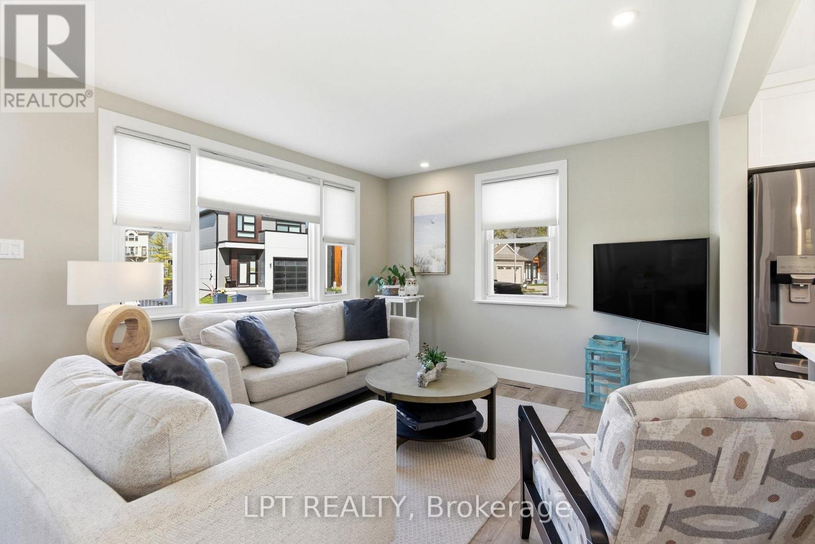 30 Sauble River Road, Lambton Shores, Ontario  N0M 1T0 - Photo 8 - X13055596