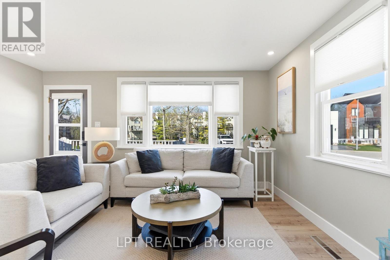 30 Sauble River Road, Lambton Shores, Ontario  N0M 1T0 - Photo 9 - X13055596