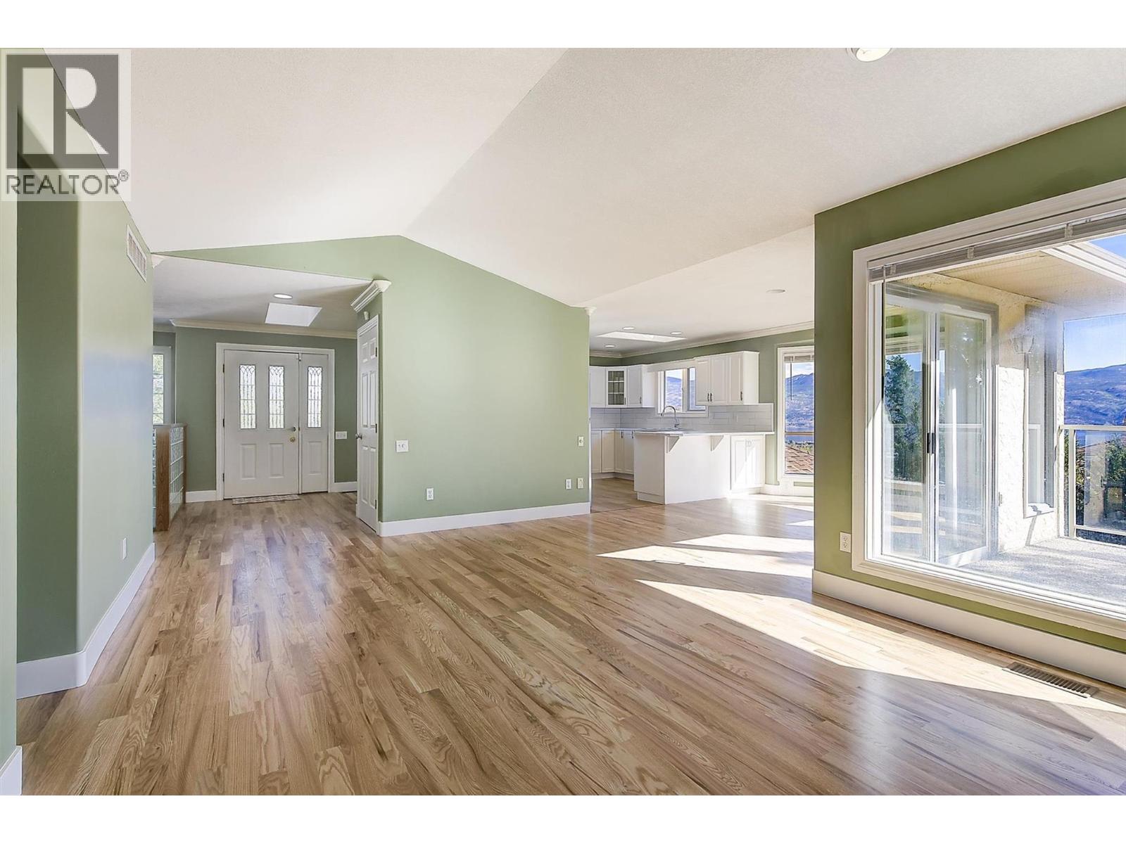 2194 Shamrock Drive, West Kelowna, British Columbia  V4T 1T9 - Photo 9 - 10385039