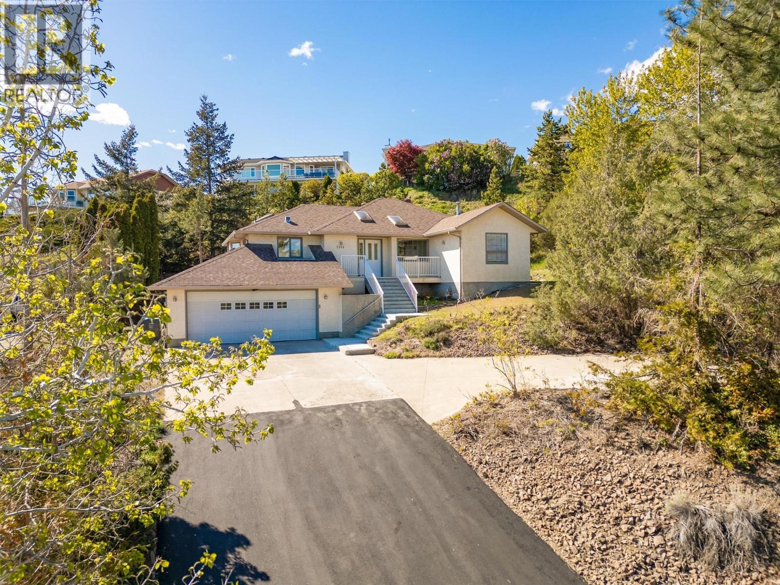 2194 Shamrock Drive, West Kelowna, British Columbia  V4T 1T9 - Photo 2 - 10385039