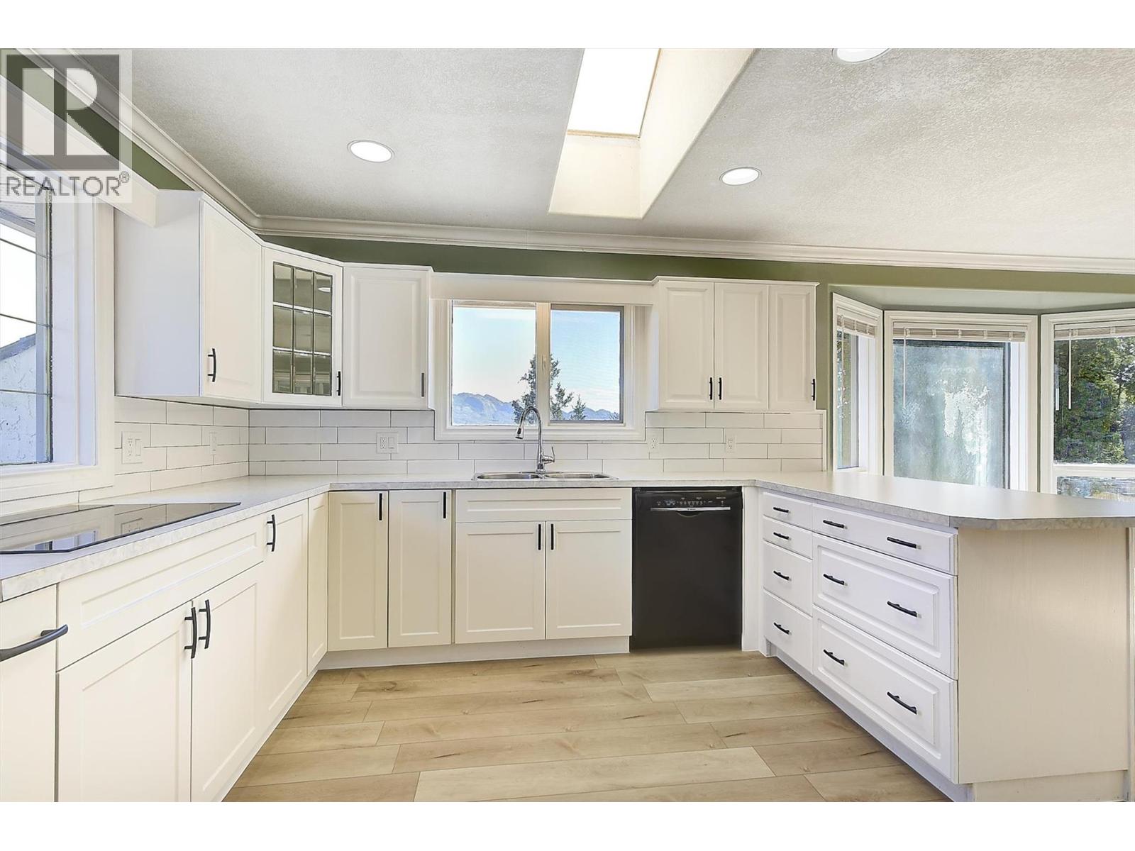 2194 Shamrock Drive, West Kelowna, British Columbia  V4T 1T9 - Photo 14 - 10385039