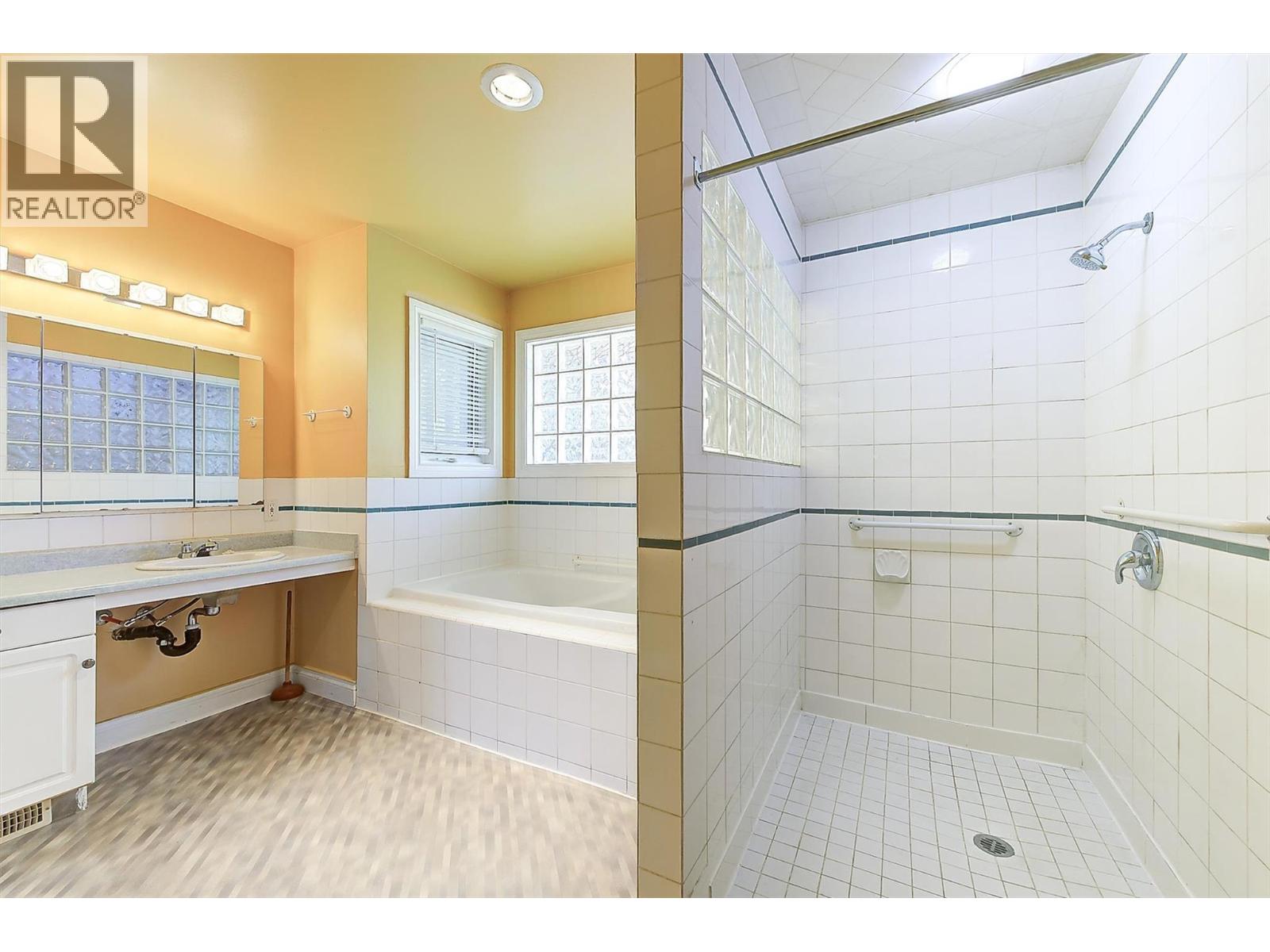 2194 Shamrock Drive, West Kelowna, British Columbia  V4T 1T9 - Photo 29 - 10385039