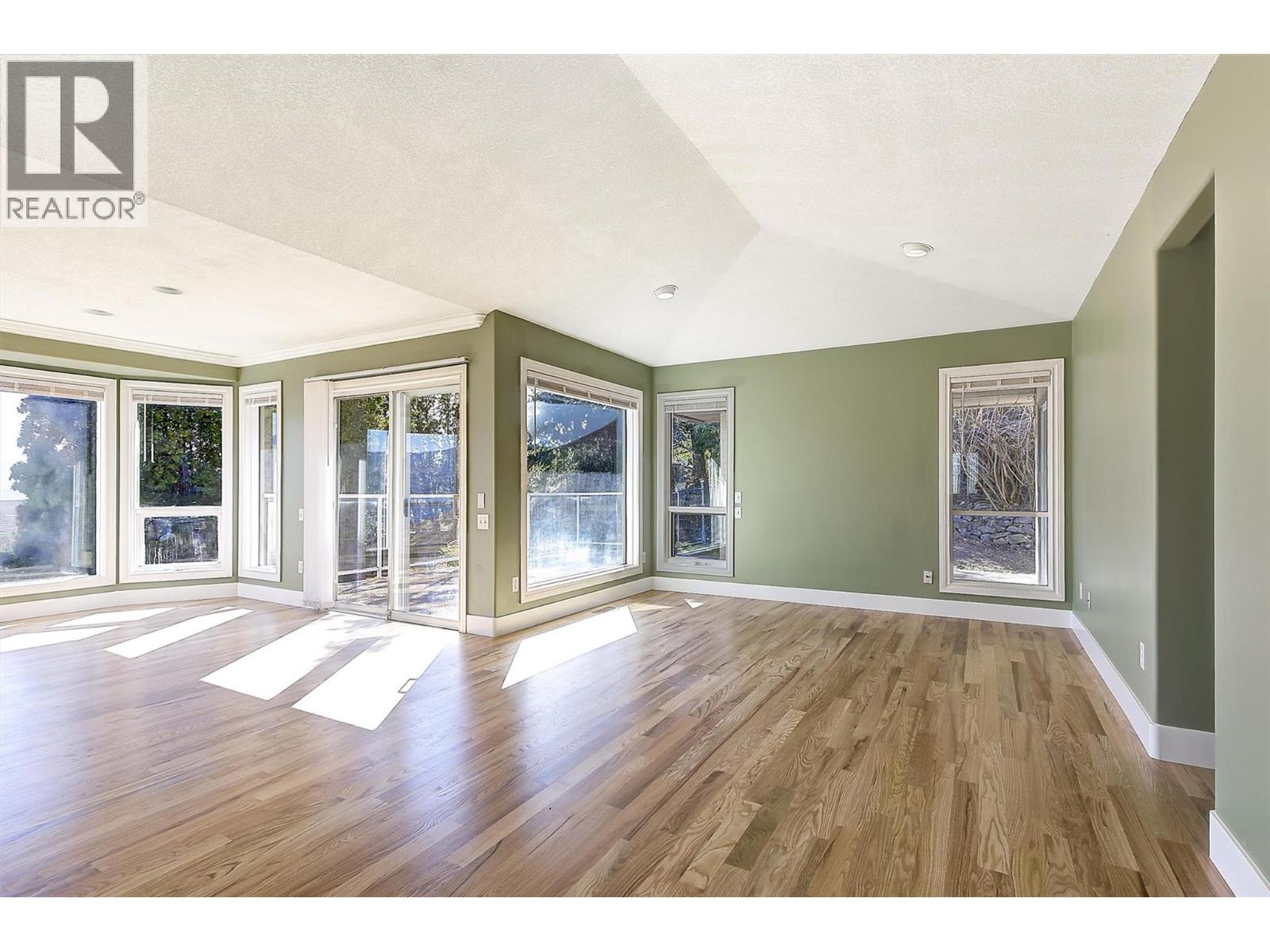 2194 Shamrock Drive, West Kelowna, British Columbia  V4T 1T9 - Photo 6 - 10385039