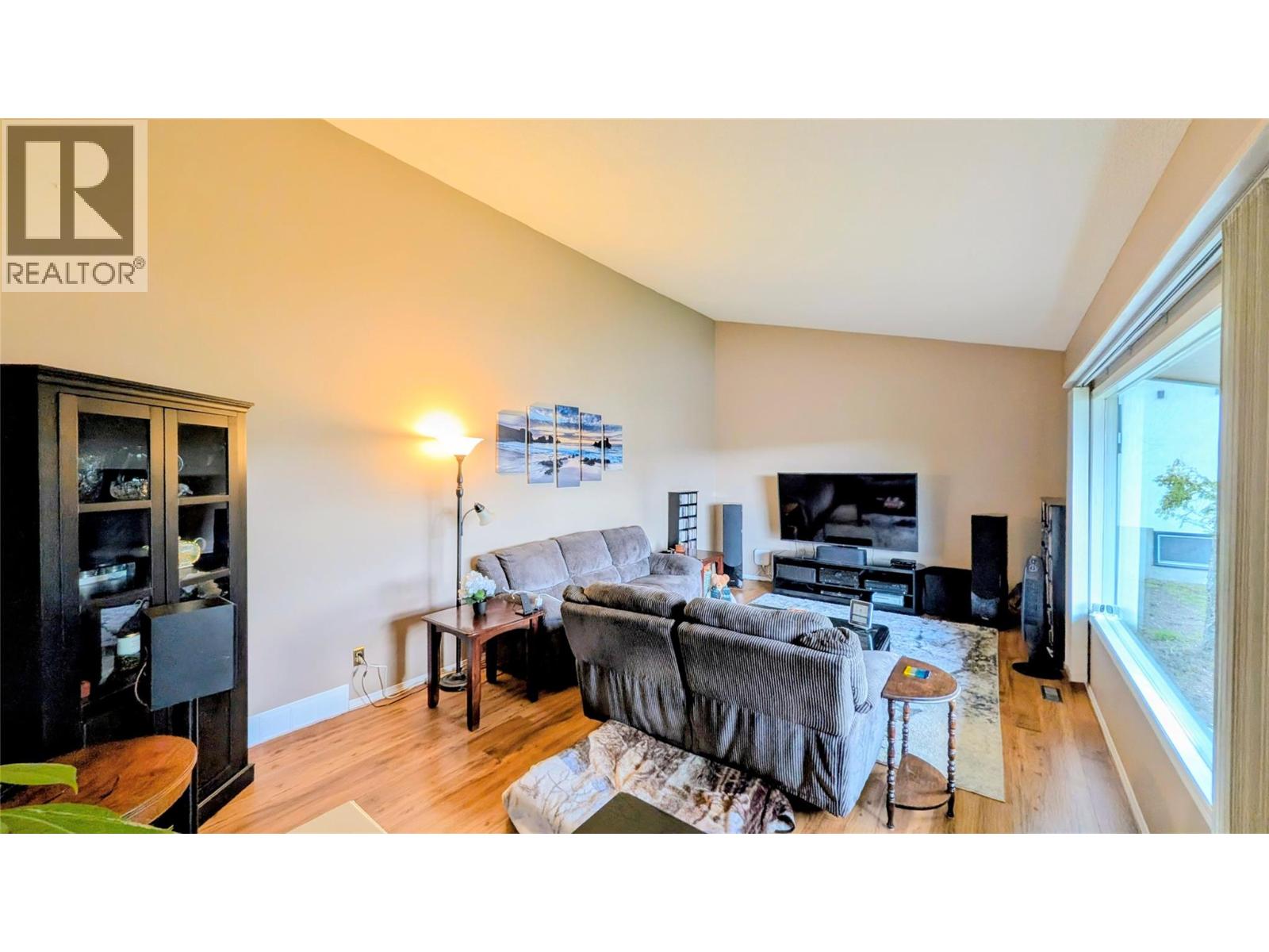 1412 3rd Avenue S, Cranbrook, British Columbia  V1C 2C8 - Photo 3 - 10385254