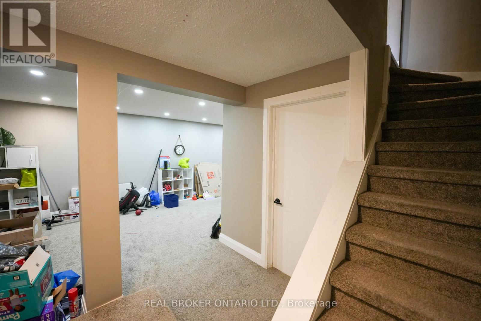8 Ralgreen Crescent, Kitchener, Ontario  N2M 1T9 - Photo 22 - X12994936