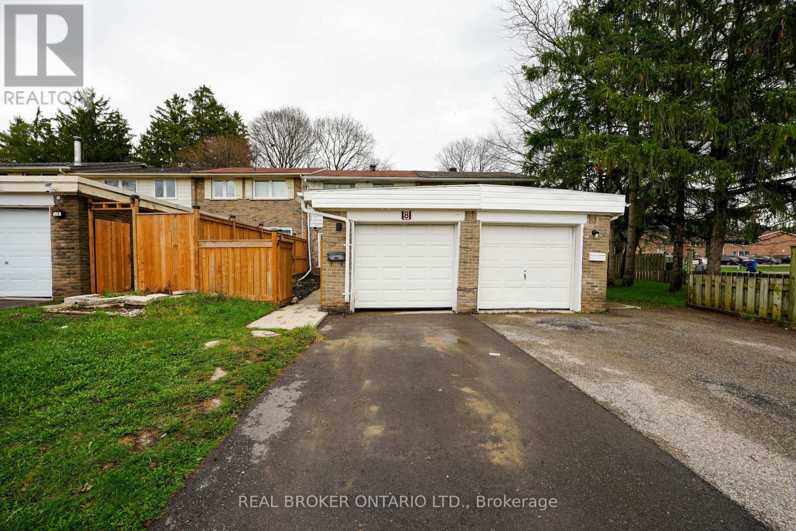 8 RALGREEN CRESCENT, Kitchener, Ontario