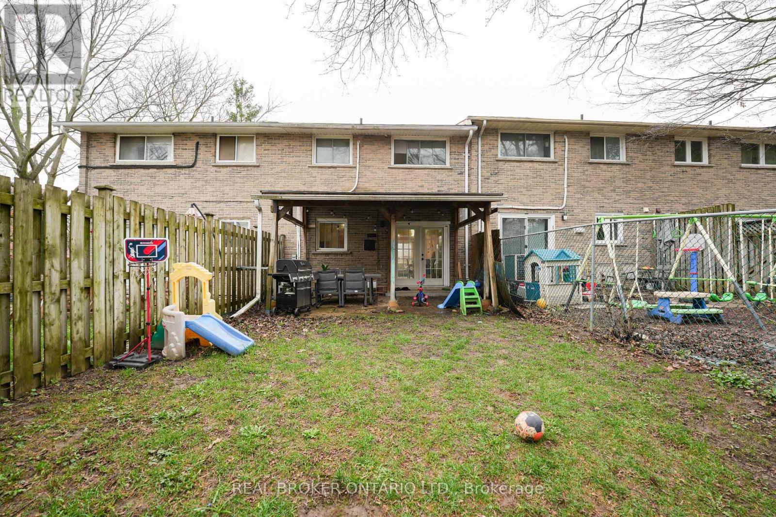 8 Ralgreen Crescent, Kitchener, Ontario  N2M 1T9 - Photo 27 - X12994936