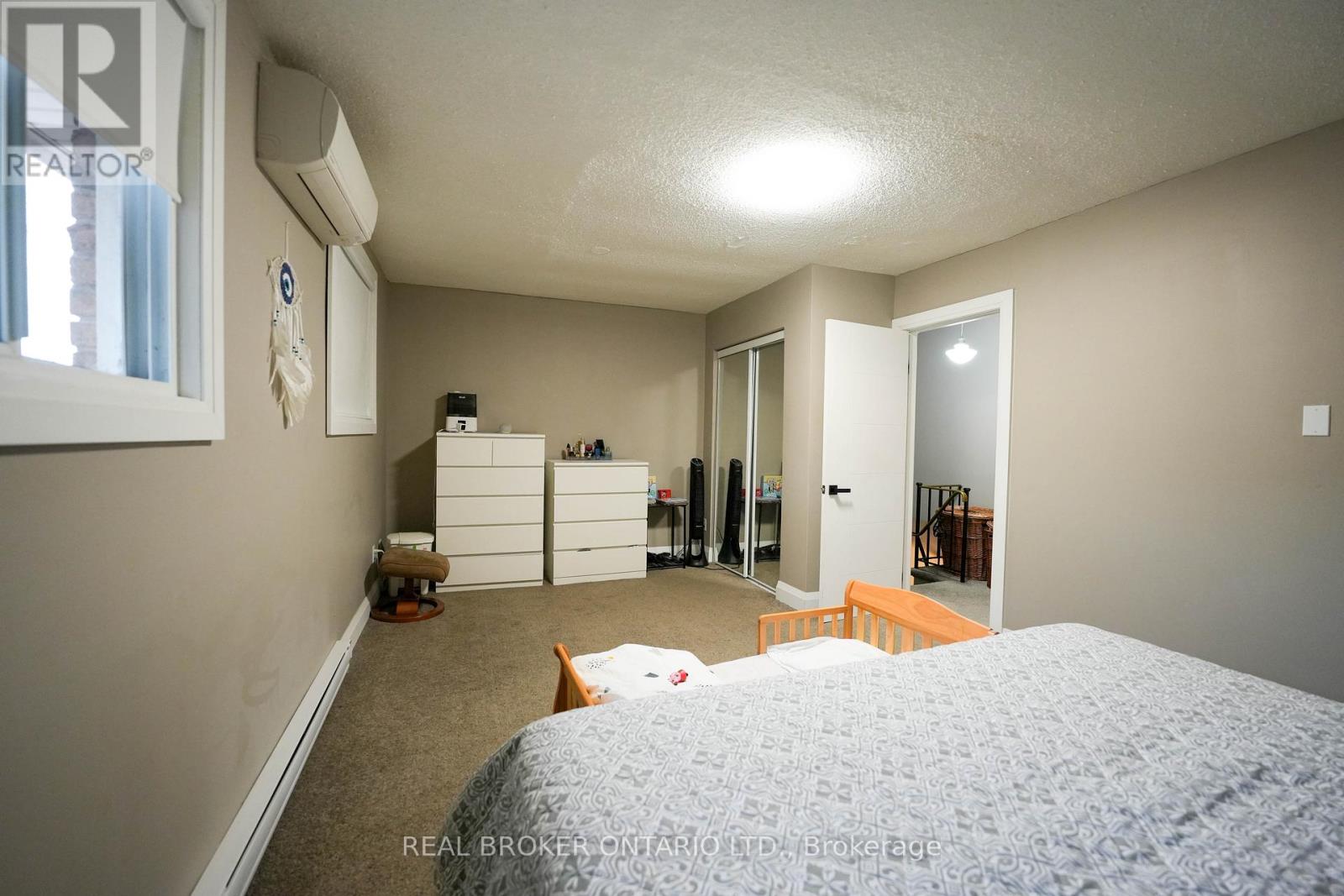 8 Ralgreen Crescent, Kitchener, Ontario  N2M 1T9 - Photo 14 - X12994936