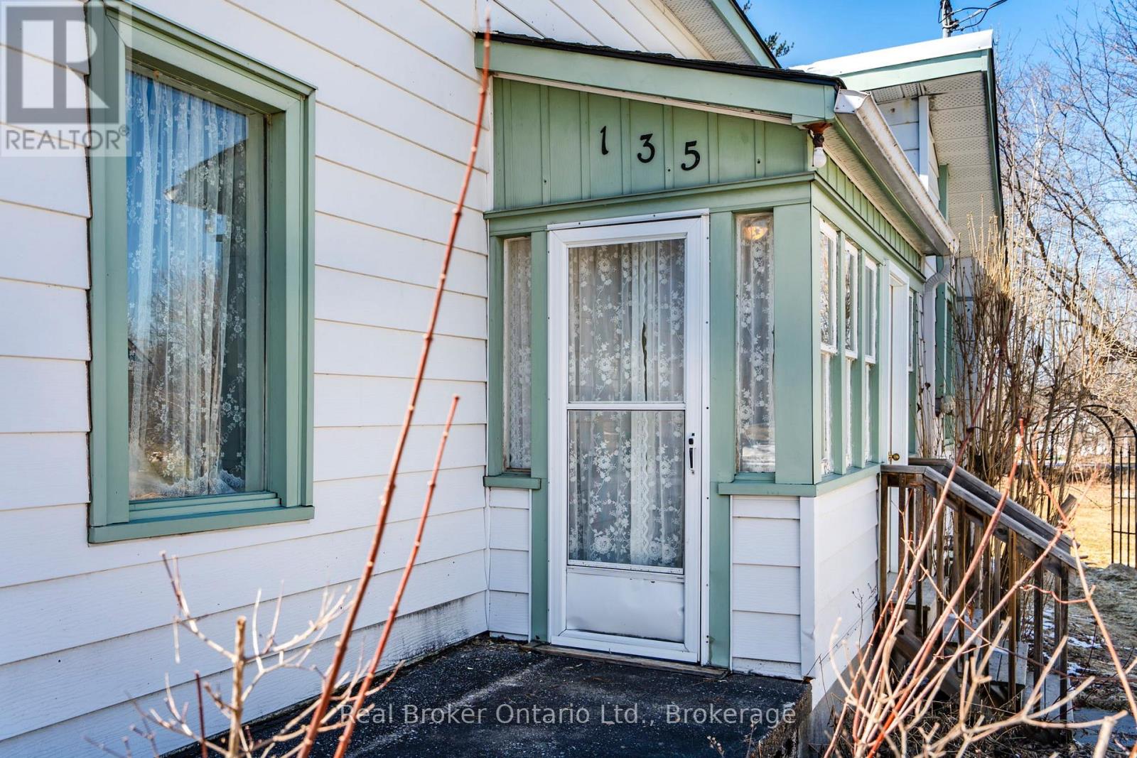 135 Poyntz Street, Penetanguishene, Ontario  L9M 1P5 - Photo 18 - S13055574