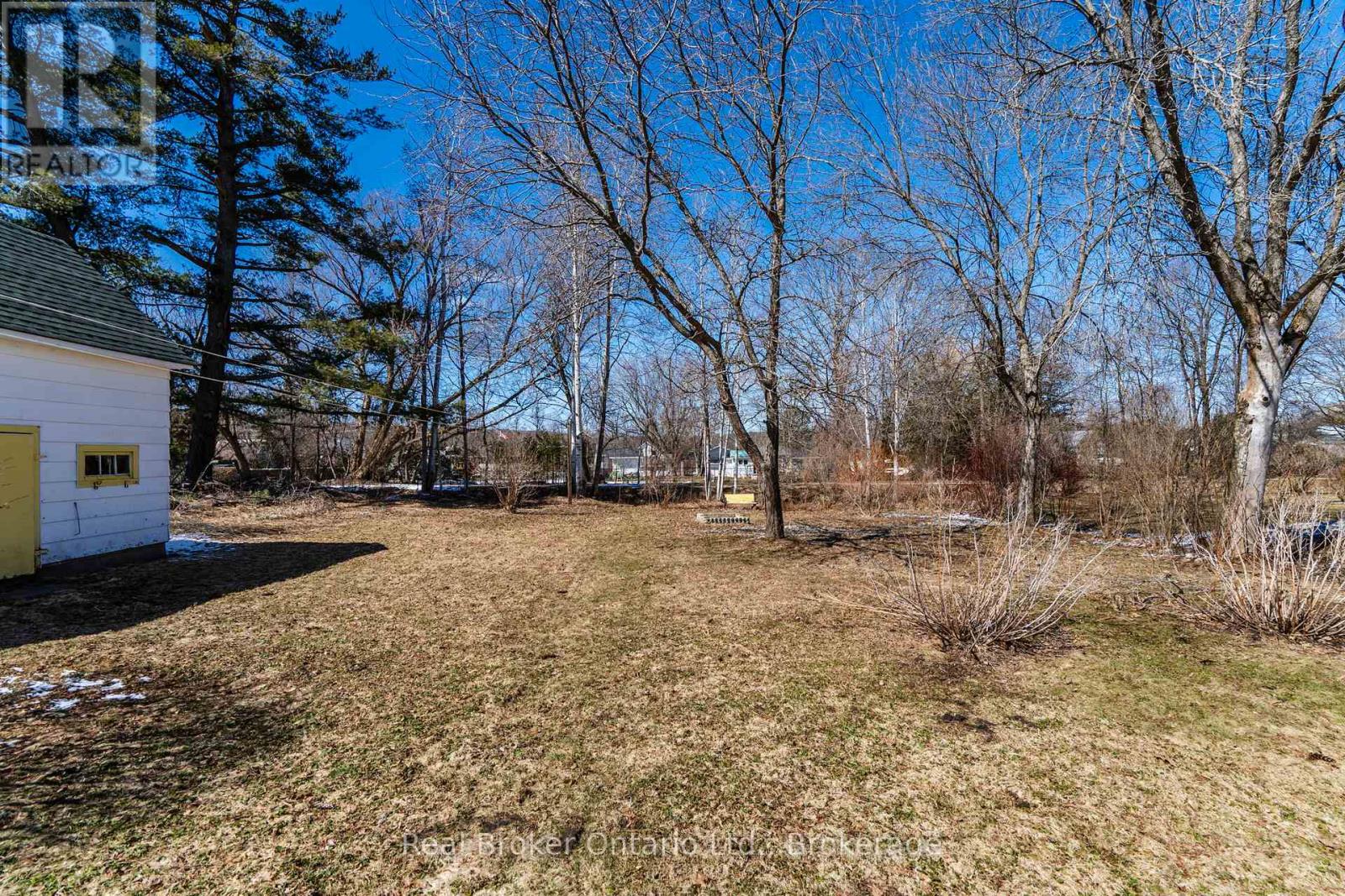 135 Poyntz Street, Penetanguishene, Ontario  L9M 1P5 - Photo 25 - S13055574