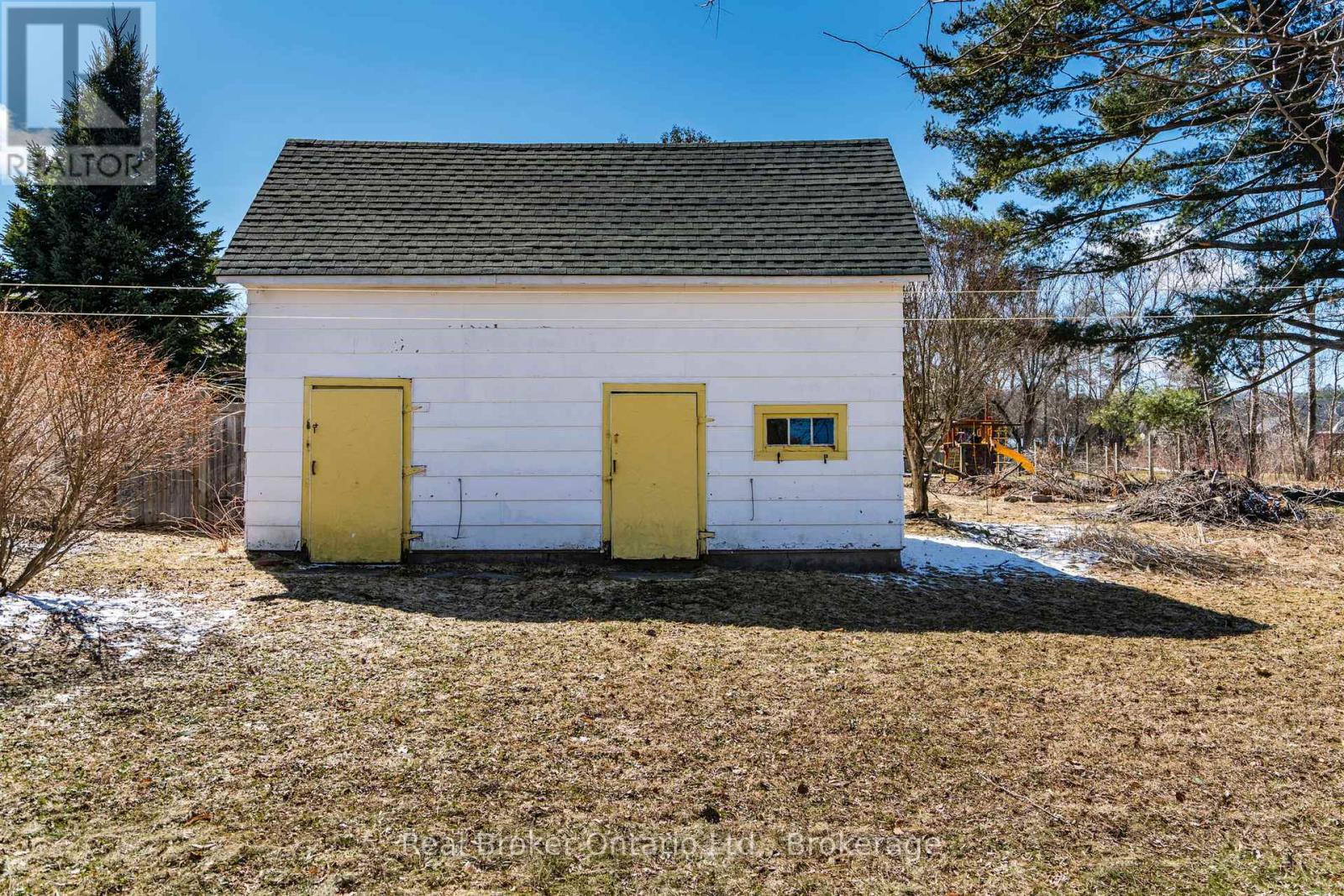 135 Poyntz Street, Penetanguishene, Ontario  L9M 1P5 - Photo 27 - S13055574