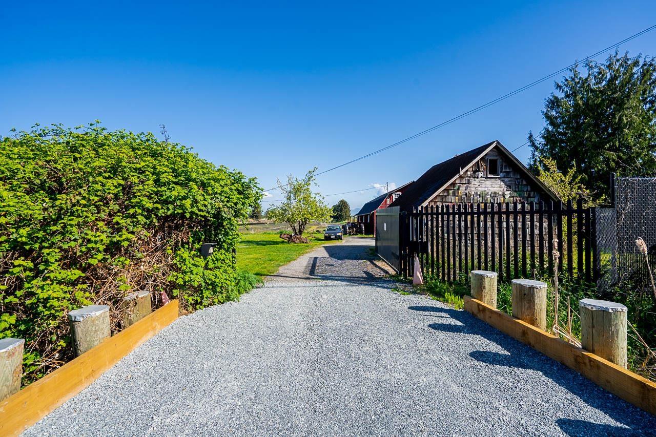 15675 40th Avenue, Surrey, British Columbia  V3Z 1E6 - Photo 2 - R3116588