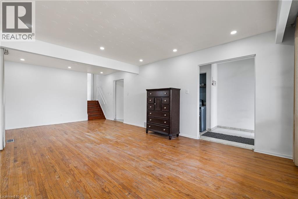 481-( Upper Level) Limeridge Court, Hamilton, Ontario  L9C 2V8 - Photo 4 - 40823470