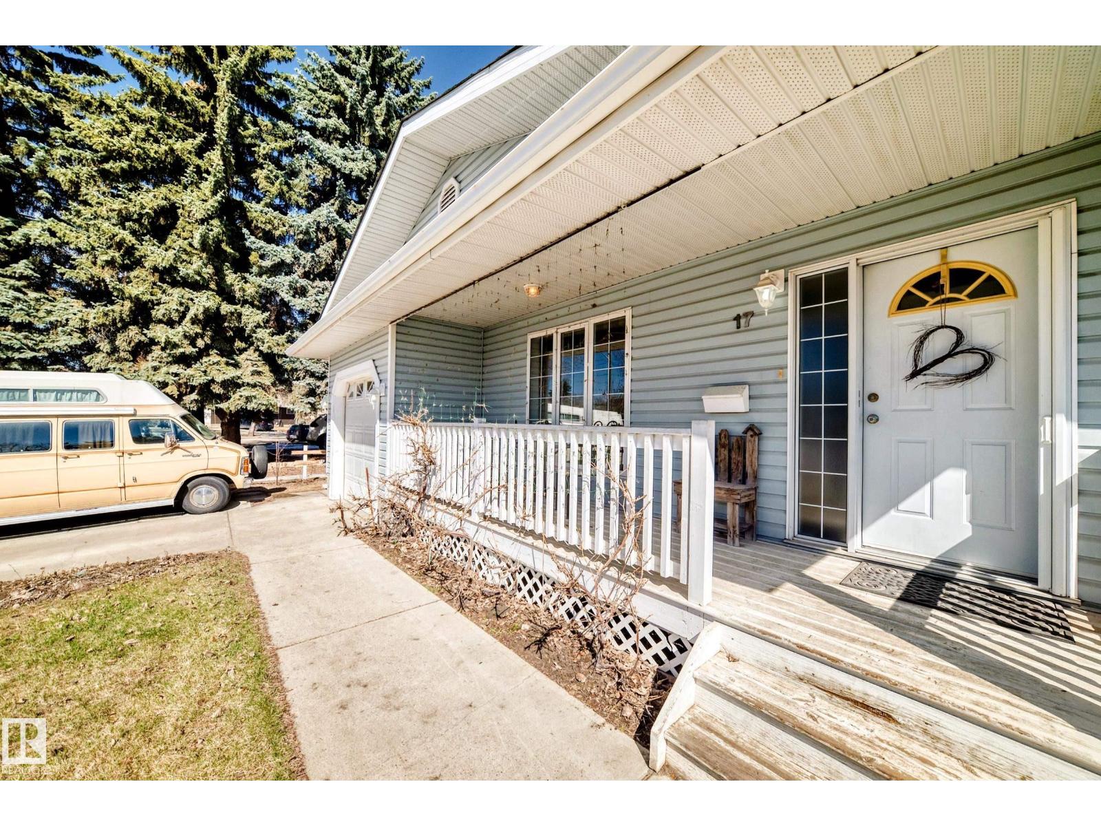 17 Springfield Cr, St. Albert, Alberta  T8N 0J9 - Photo 3 - E4484563