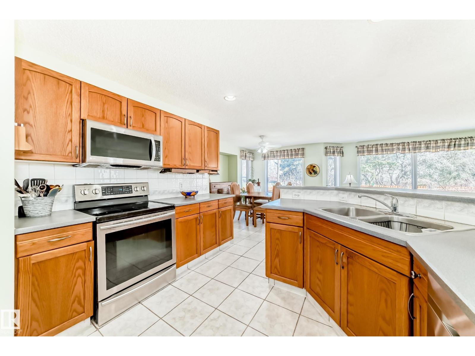 17 Springfield Cr, St. Albert, Alberta  T8N 0J9 - Photo 9 - E4484563