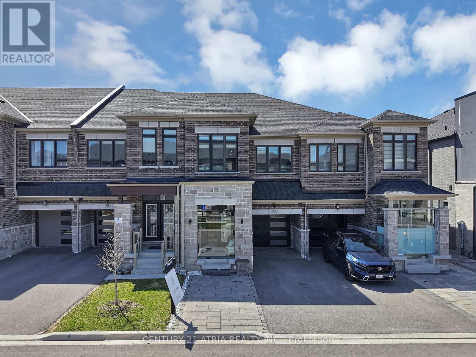 19 BOITON STREET, Richmond Hill, Ontario