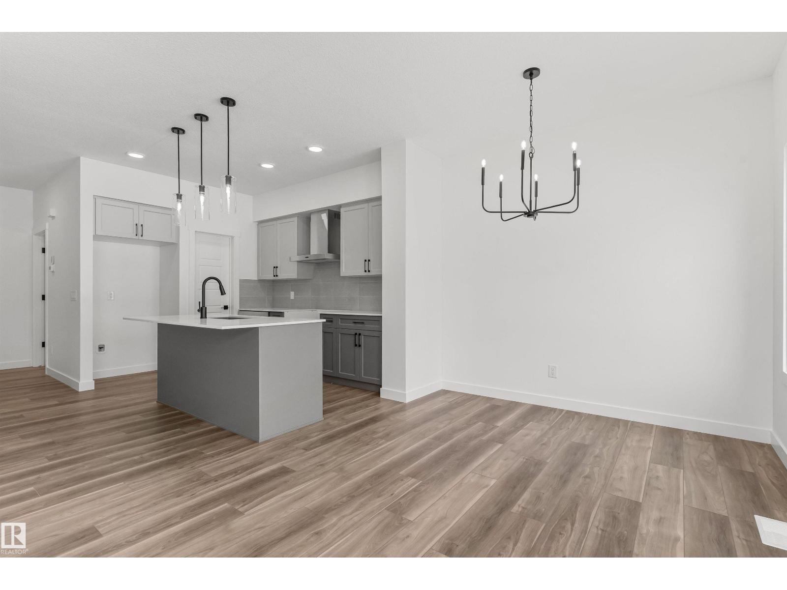 932 18 Av NW, Edmonton, Alberta  T6T 2X4 - Photo 13 - E4475086