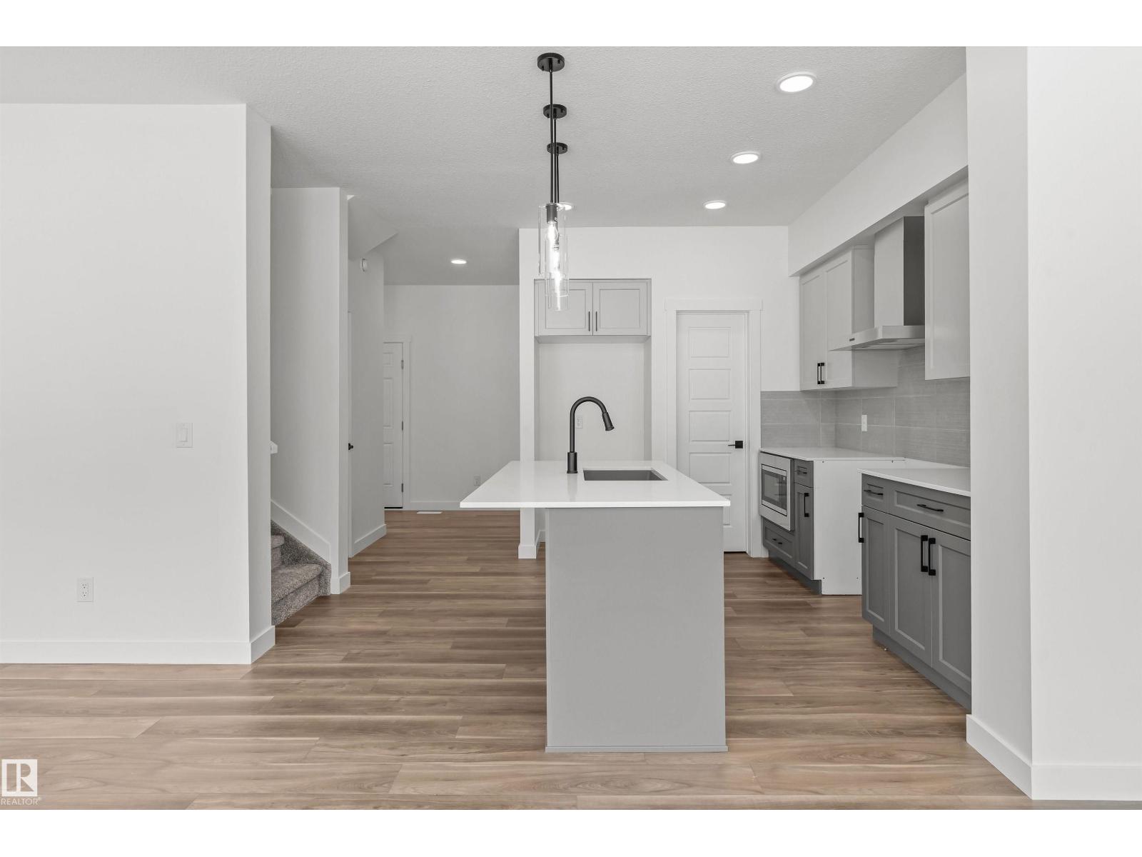 932 18 Av NW, Edmonton, Alberta  T6T 2X4 - Photo 18 - E4475086