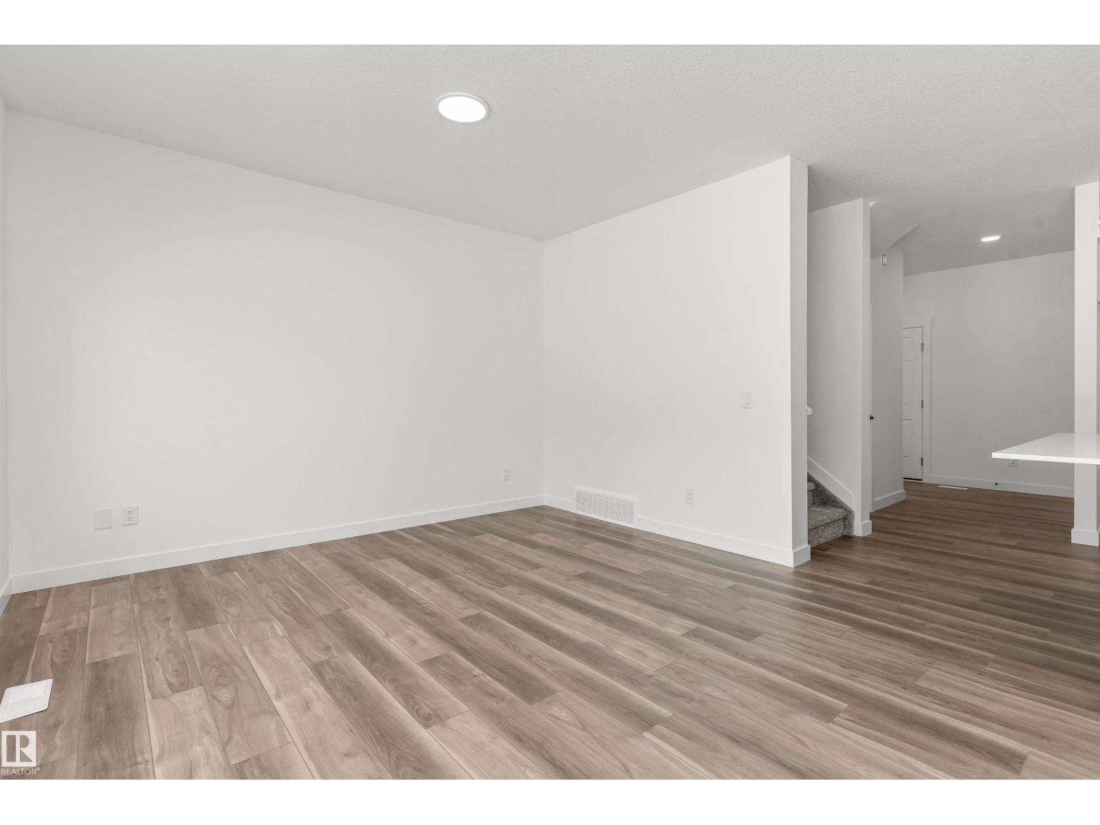 932 18 Av NW, Edmonton, Alberta  T6T 2X4 - Photo 11 - E4475086