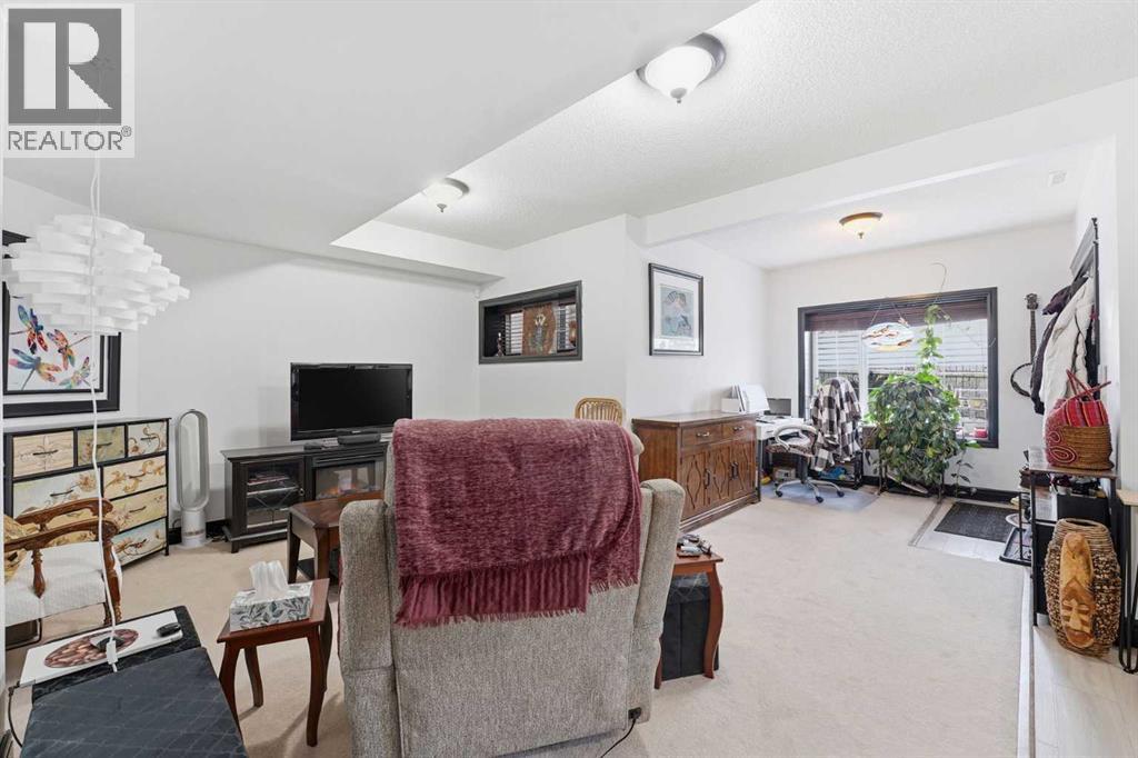 224 Everbrook Way SW, Calgary, Alberta  T2Y 0E8 - Photo 32 - A2297787