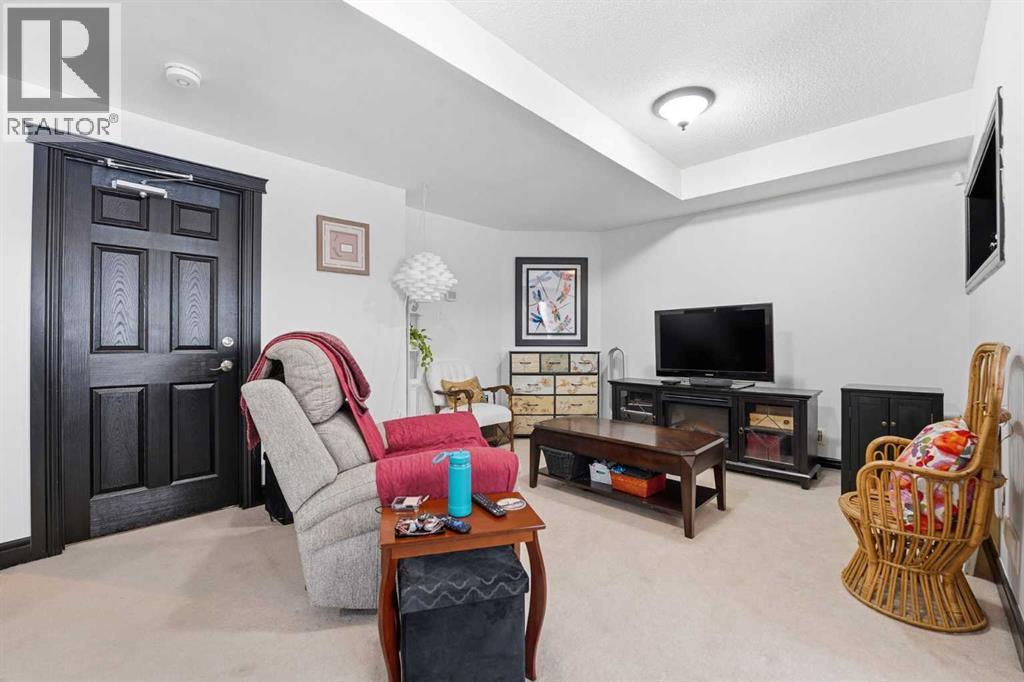 224 Everbrook Way SW, Calgary, Alberta  T2Y 0E8 - Photo 31 - A2297787