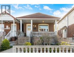 40 SANDERSTEAD AVENUE, Toronto, Ontario