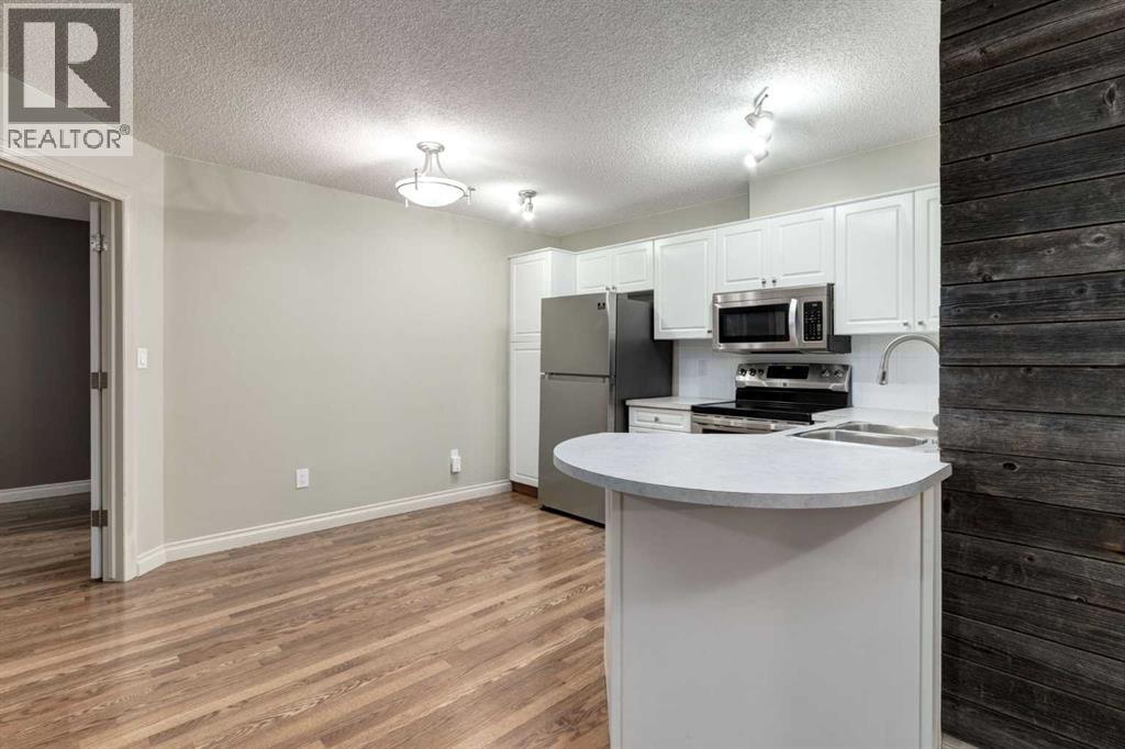 214, 30 Sierra Morena Mews SW, Calgary, Alberta  T3H 3K7 - Photo 12 - A2304755