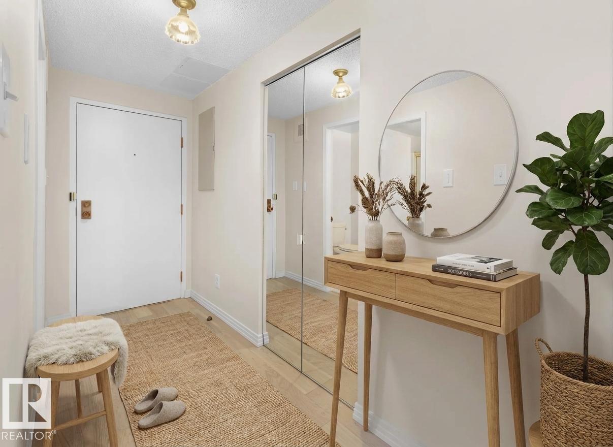 #201 11826 100 Av Nw, Edmonton, Alberta  T5K 0K3 - Photo 4 - E4484565