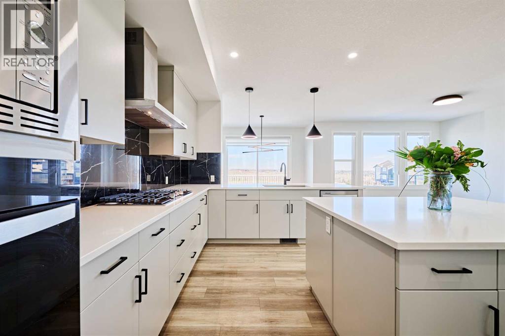 834 Alpine Drive Sw, Calgary, Alberta  T2Y 0S4 - Photo 4 - A2304441