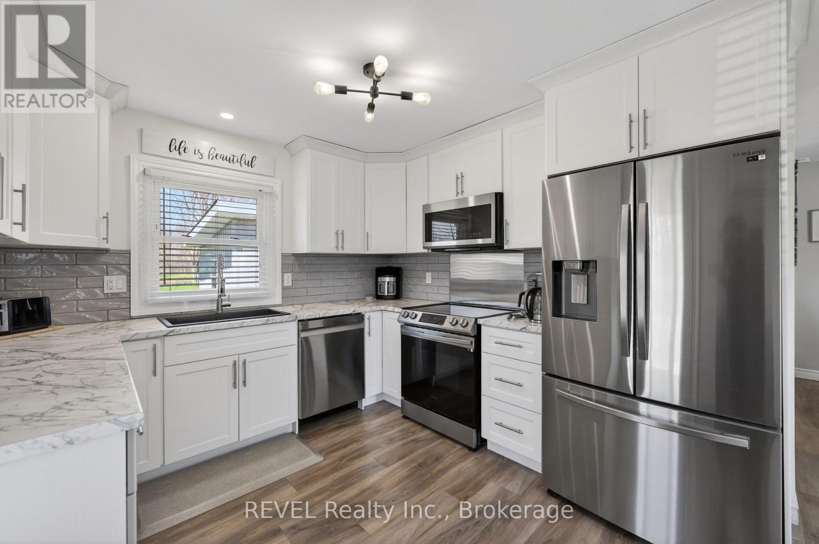 11 Walter Drive, Haldimand, Ontario  N0A 1L0 - Photo 4 - X13055646