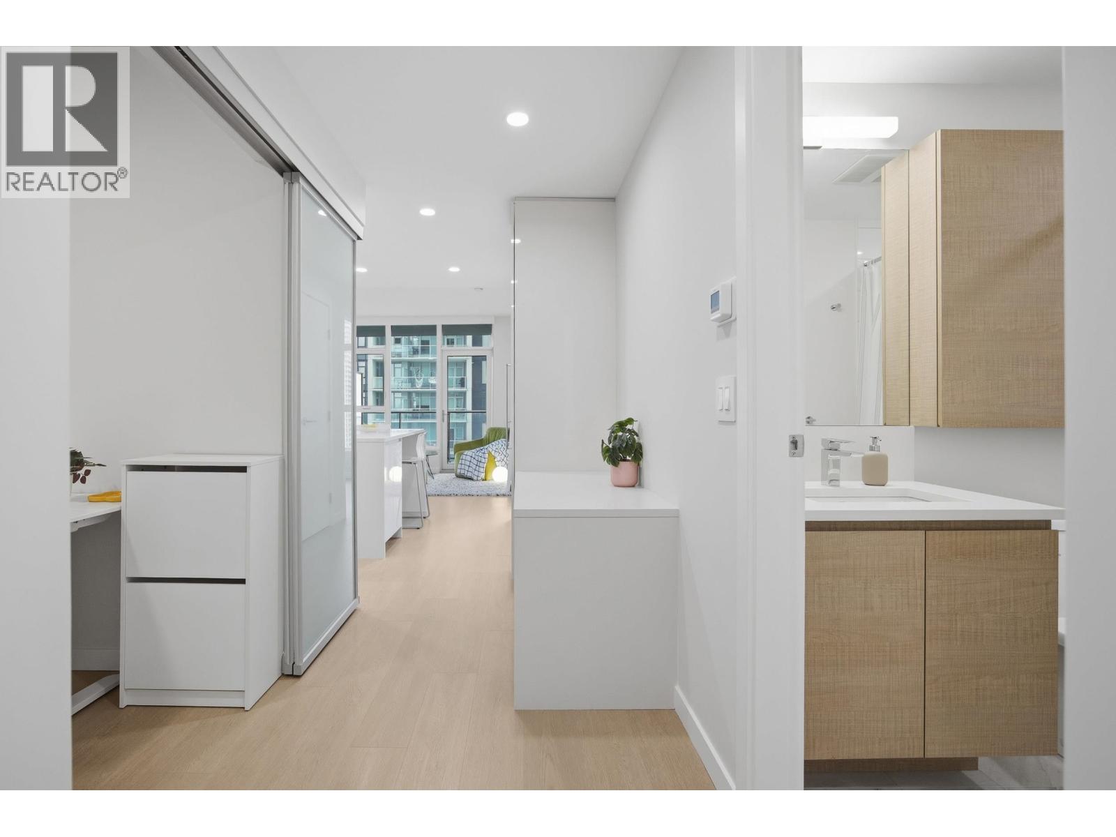 1910 2108 Gilmore Avenue, Burnaby, British Columbia  V5C 0N8 - Photo 7 - R3117102