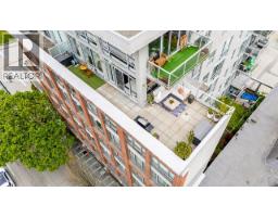 804 919 STATION STREET, Vancouver, British Columbia