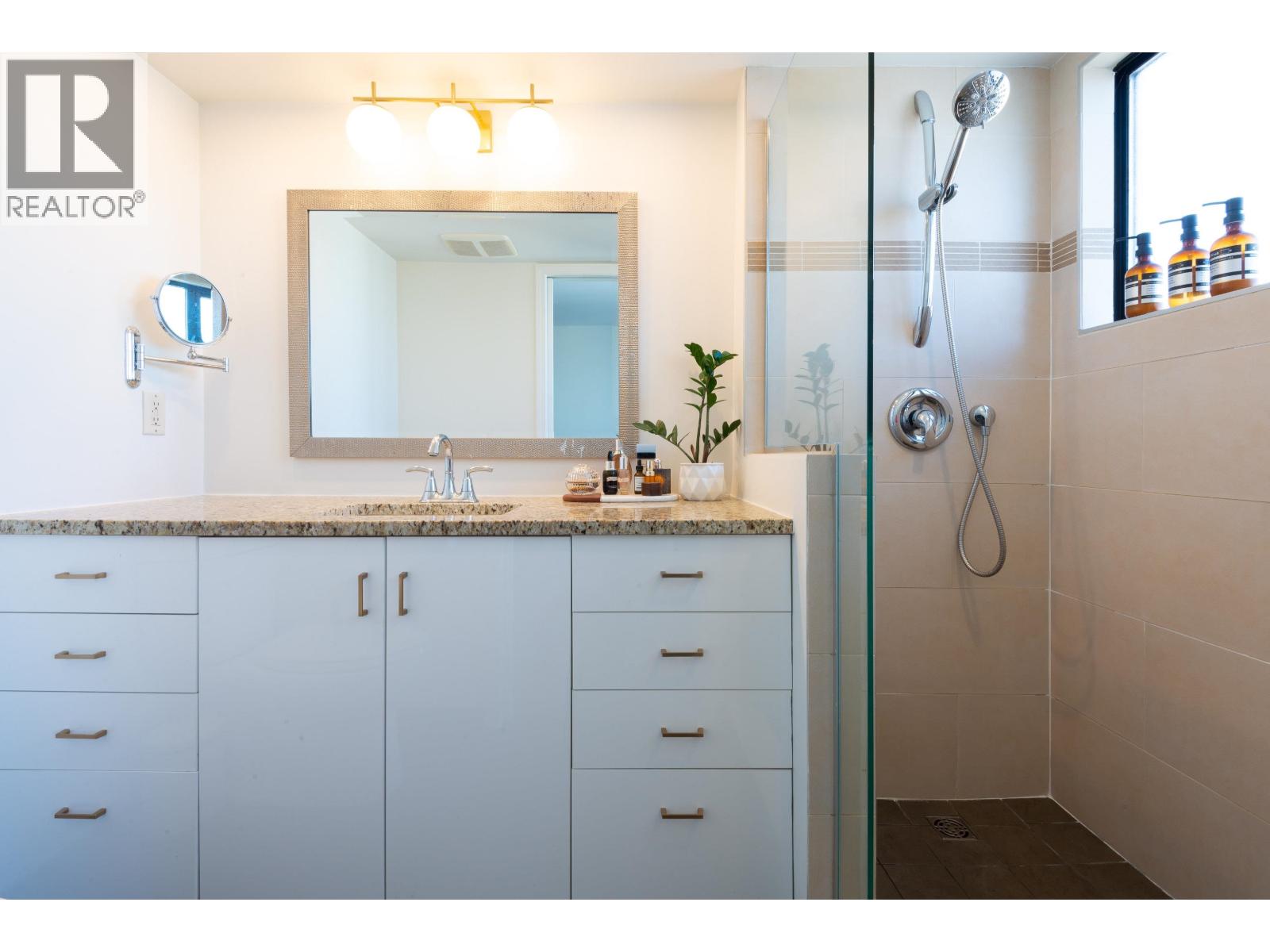 1101 1633 W 8th Avenue, Vancouver, British Columbia  V6J 5H7 - Photo 13 - R3117145