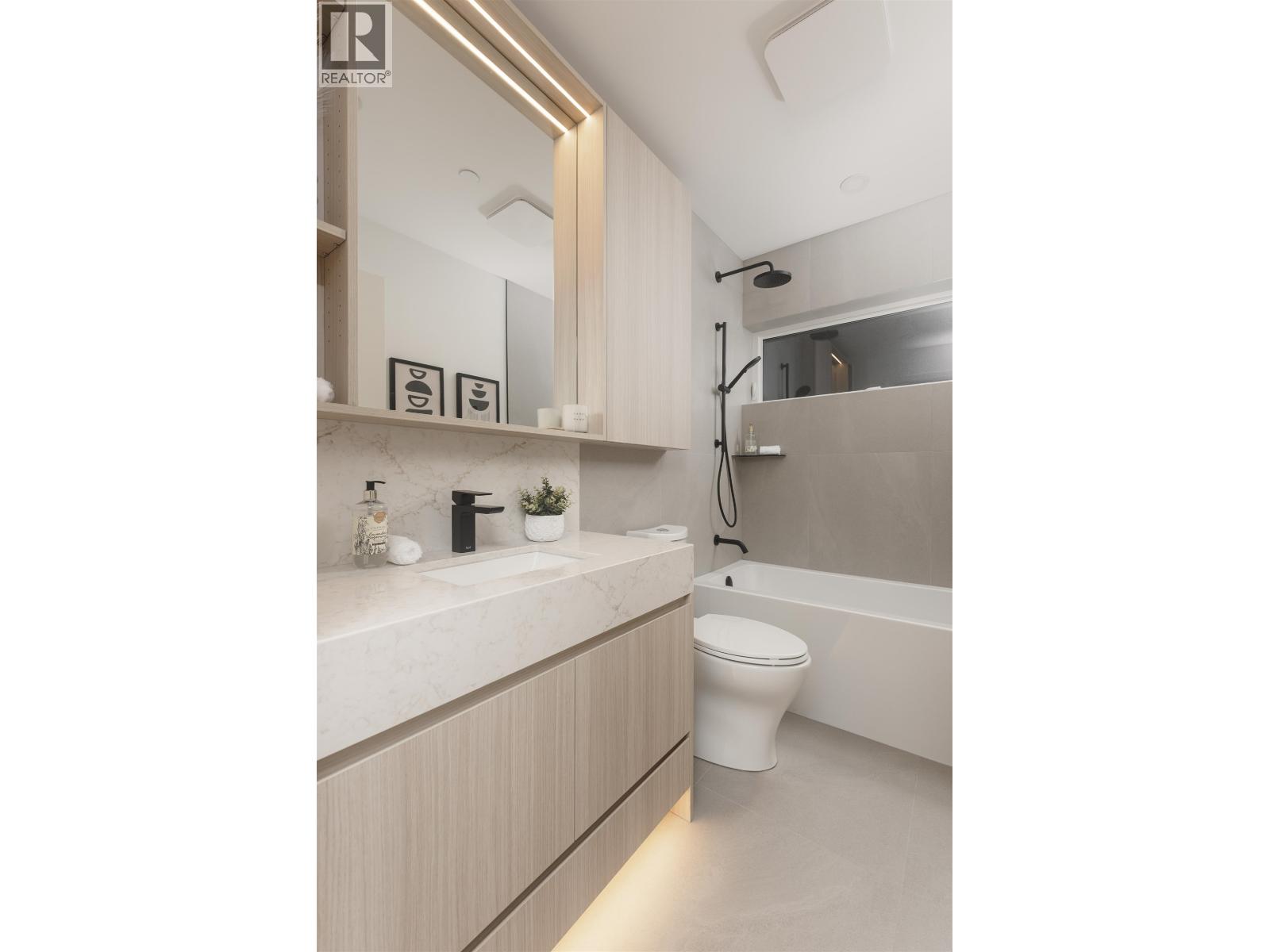 2 2755 W 11th Avenue, Vancouver, British Columbia  V6K 2L8 - Photo 14 - R3117149