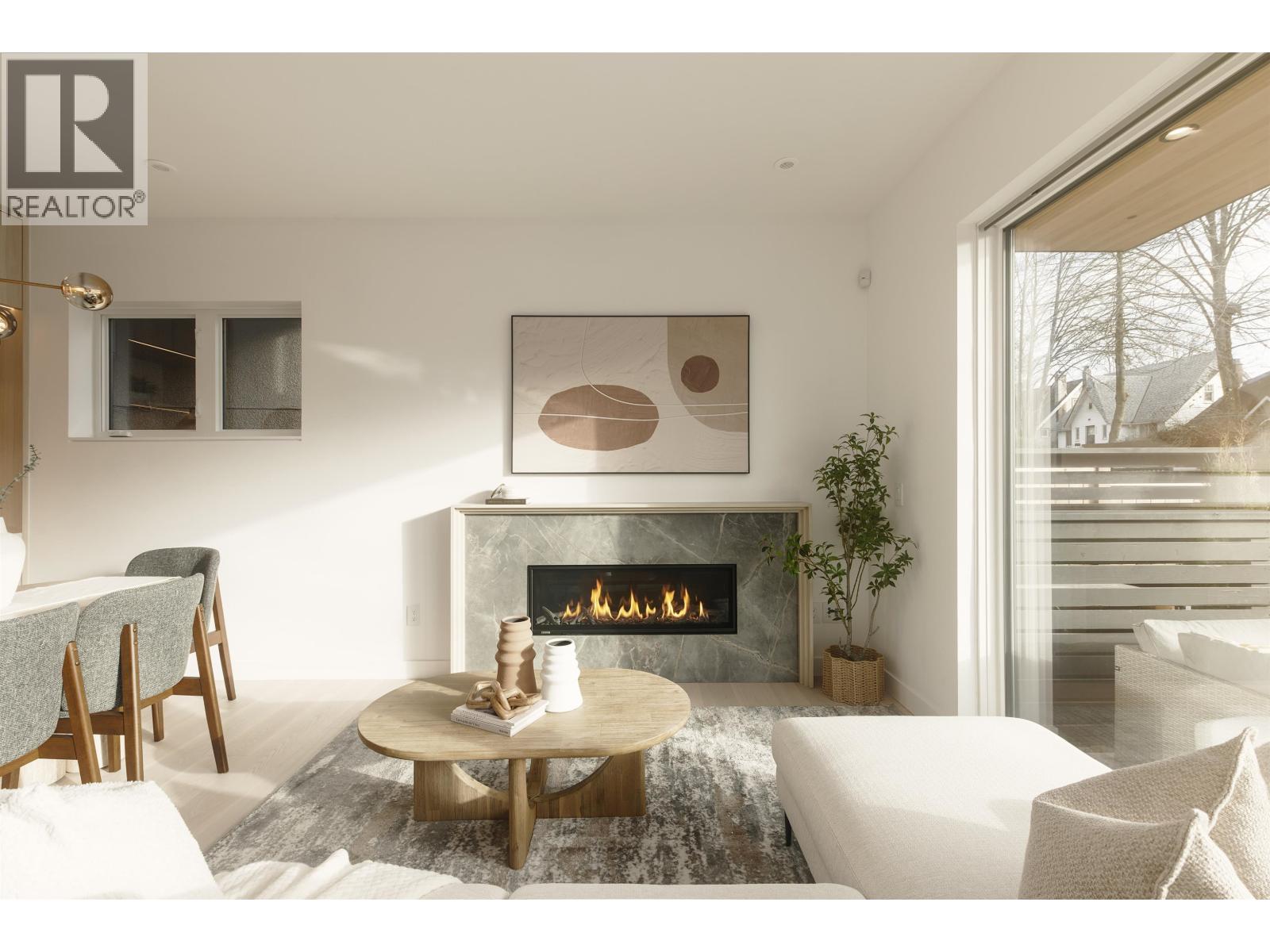 1 2755 W 11th Avenue, Vancouver, British Columbia  V6K 2L8 - Photo 3 - R3117150