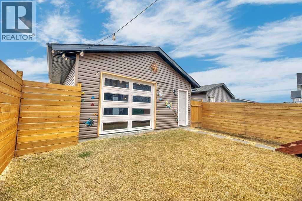 141 Knight Avenue, Crossfield, Alberta  T0M 0S0 - Photo 6 - A2302933