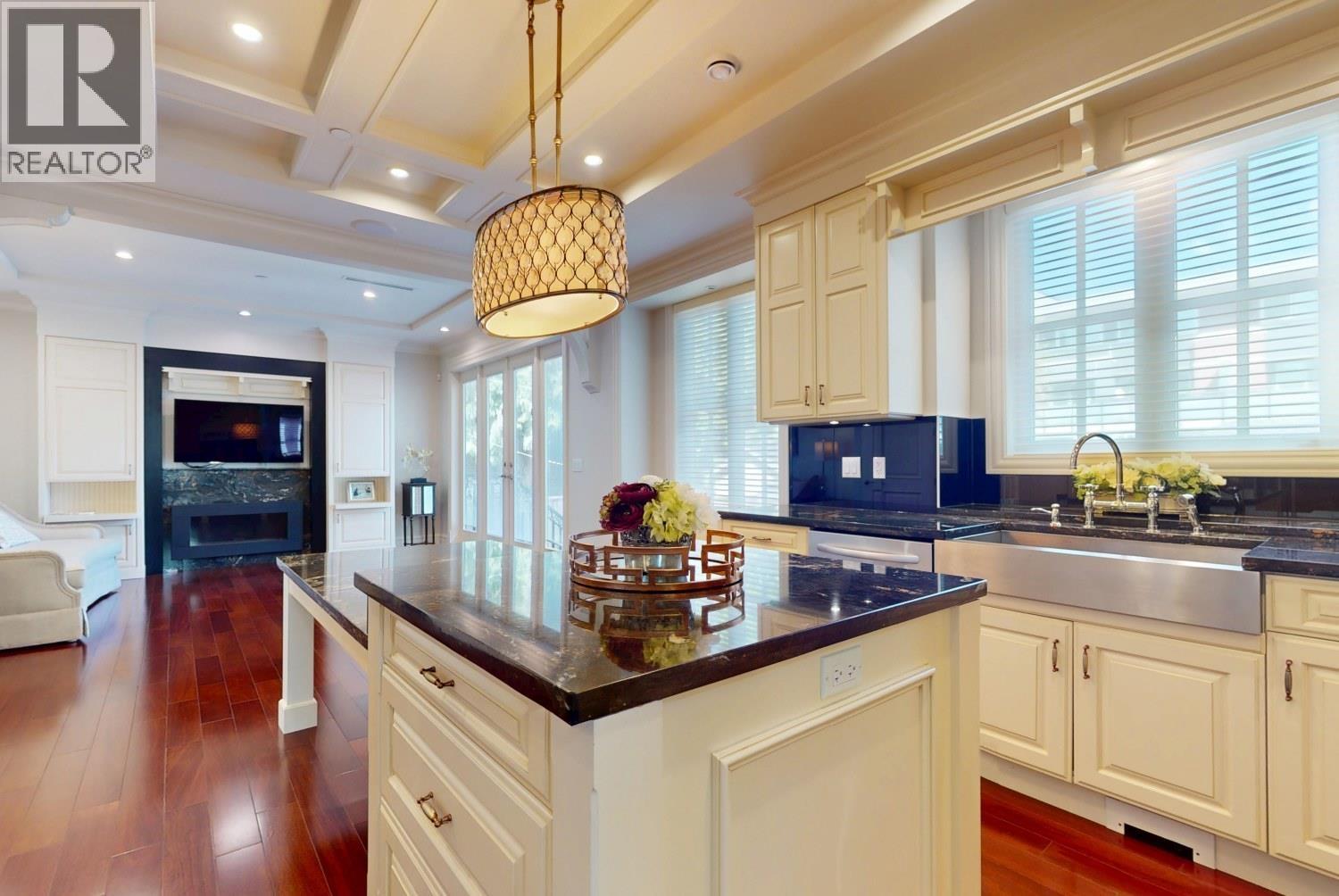 3749 W 11th Avenue, Vancouver, British Columbia  V6R 2K7 - Photo 8 - R3117127