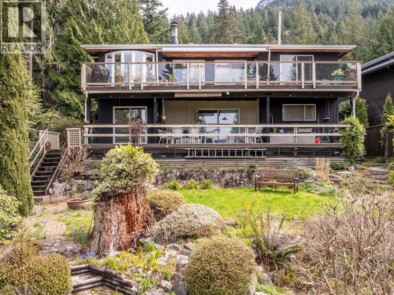 110 Oceanview Place, Lions Bay, British Columbia  V0N 2E0 - Photo 37 - R3117130