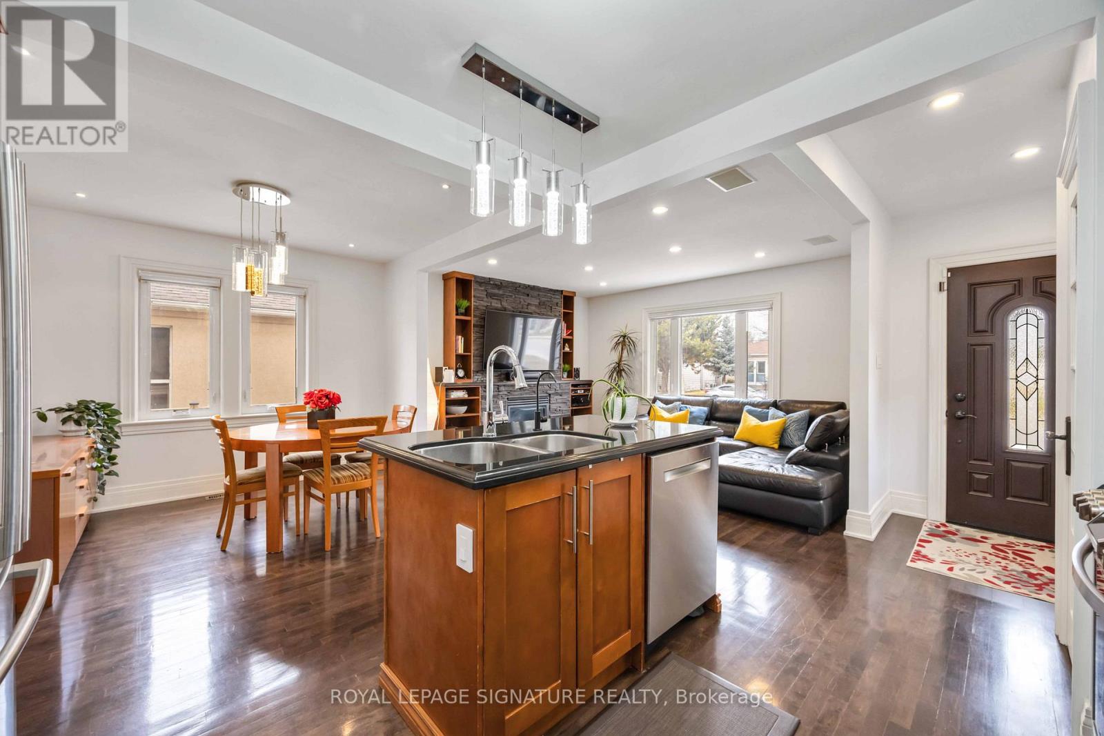 35 Rainbow Drive, Vaughan, Ontario  L4L 2K3 - Photo 7 - N13052430