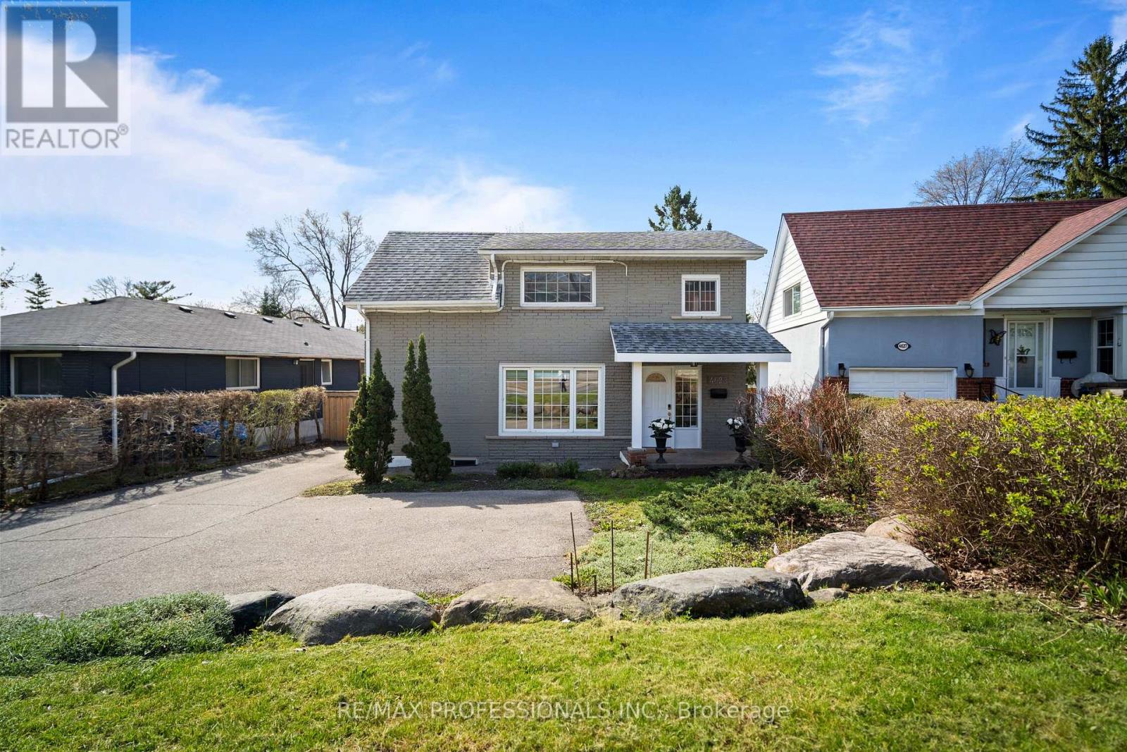 4625 DUNDAS STREET W, Toronto, Ontario