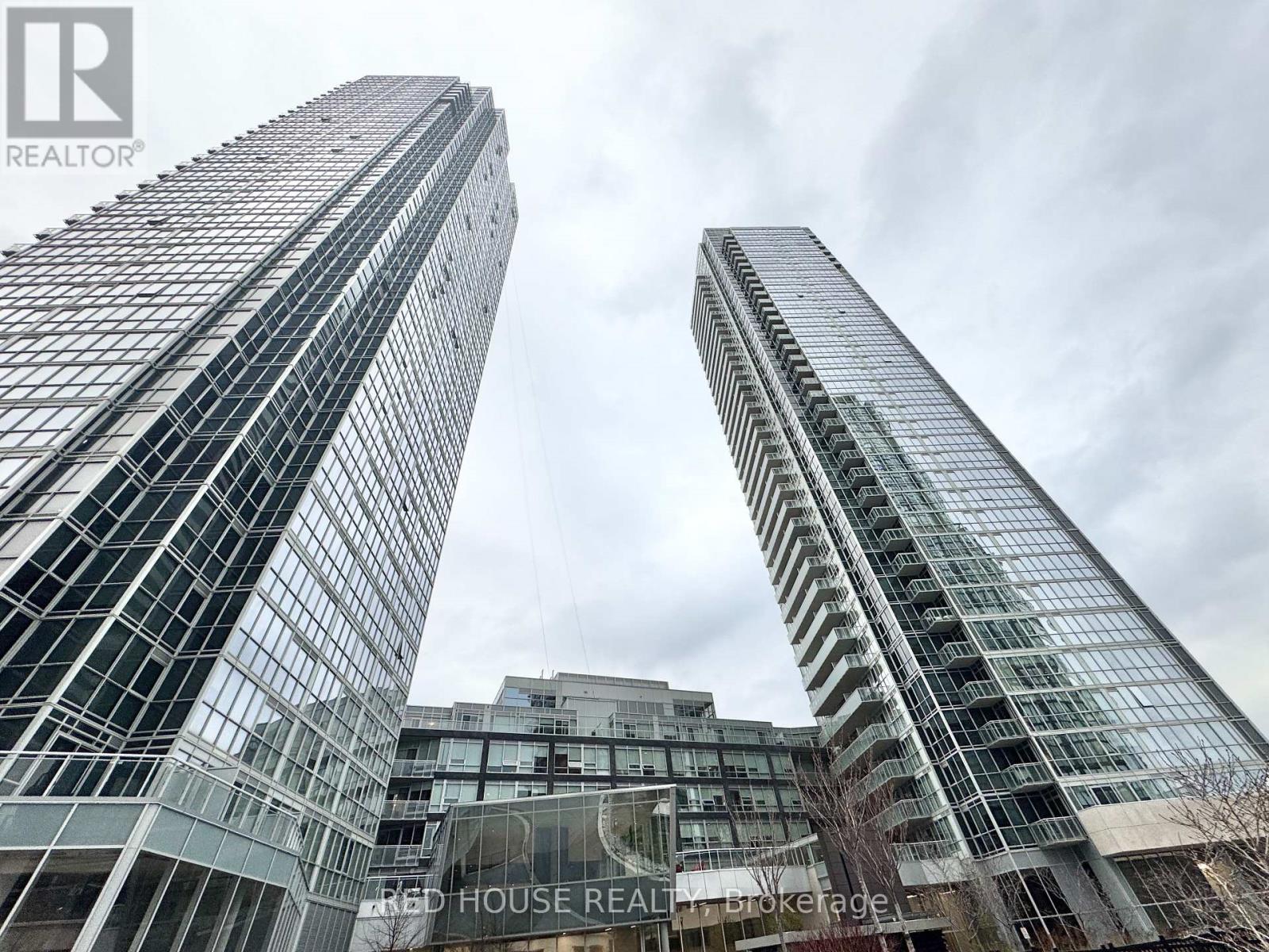 519 - 2916 HIGHWAY 7, Vaughan, Ontario