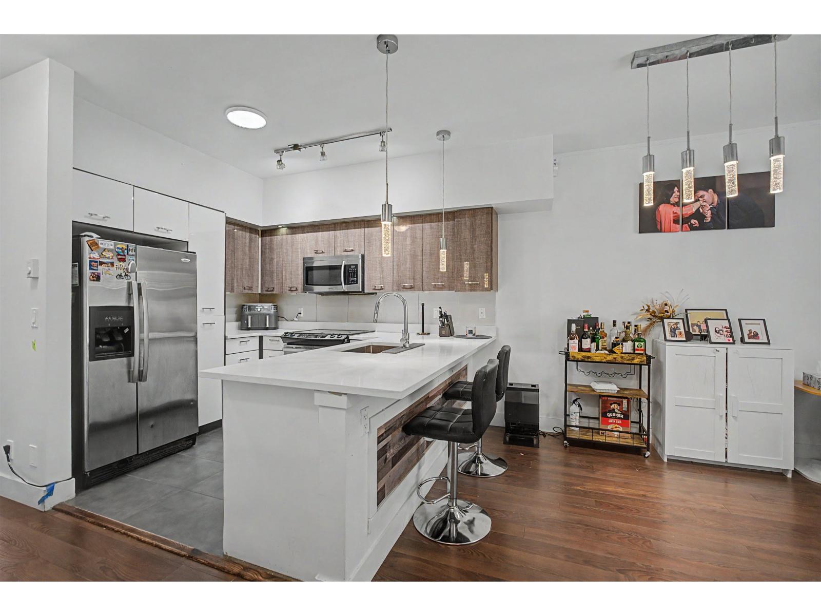 100 6299 144 Street, Surrey, British Columbia  V3X 1A2 - Photo 5 - R3090086