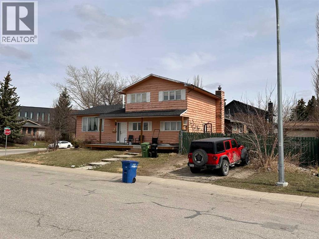 21 Ridgegate Way SW, Airdrie, Alberta  T4B 1A7 - Photo 5 - A2304113