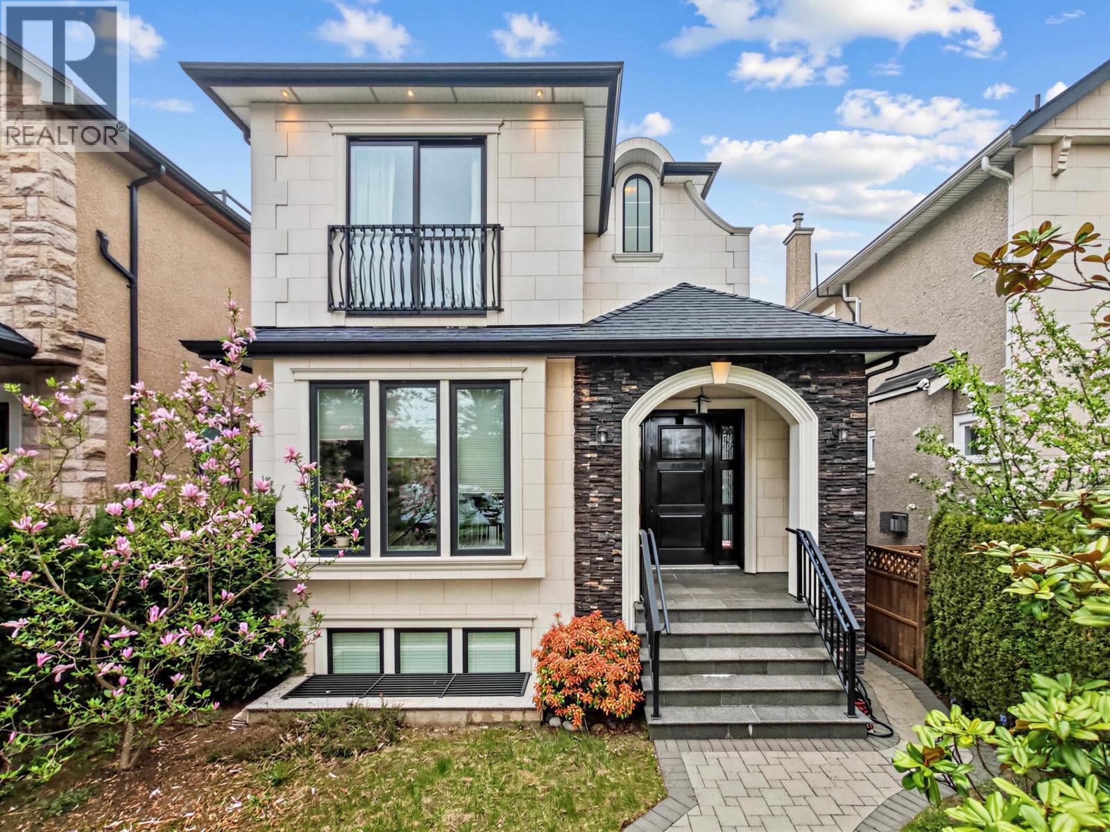 4555 W 9th Avenue, Vancouver, British Columbia  V6R 2E2 - Photo 2 - R3115988