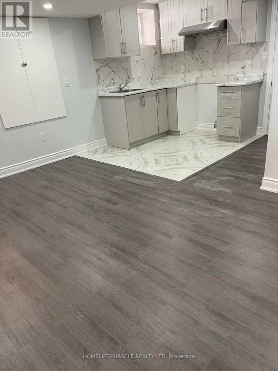 37 TRURO CIRCLE, Brampton, Ontario